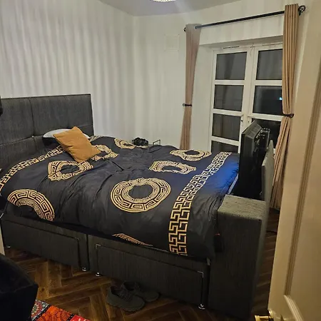דירה 2 Bedroom Early Check In And Late Check Out Possible